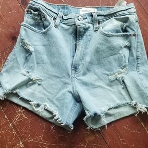 Abercrombie & Fitch high rise mom shorts